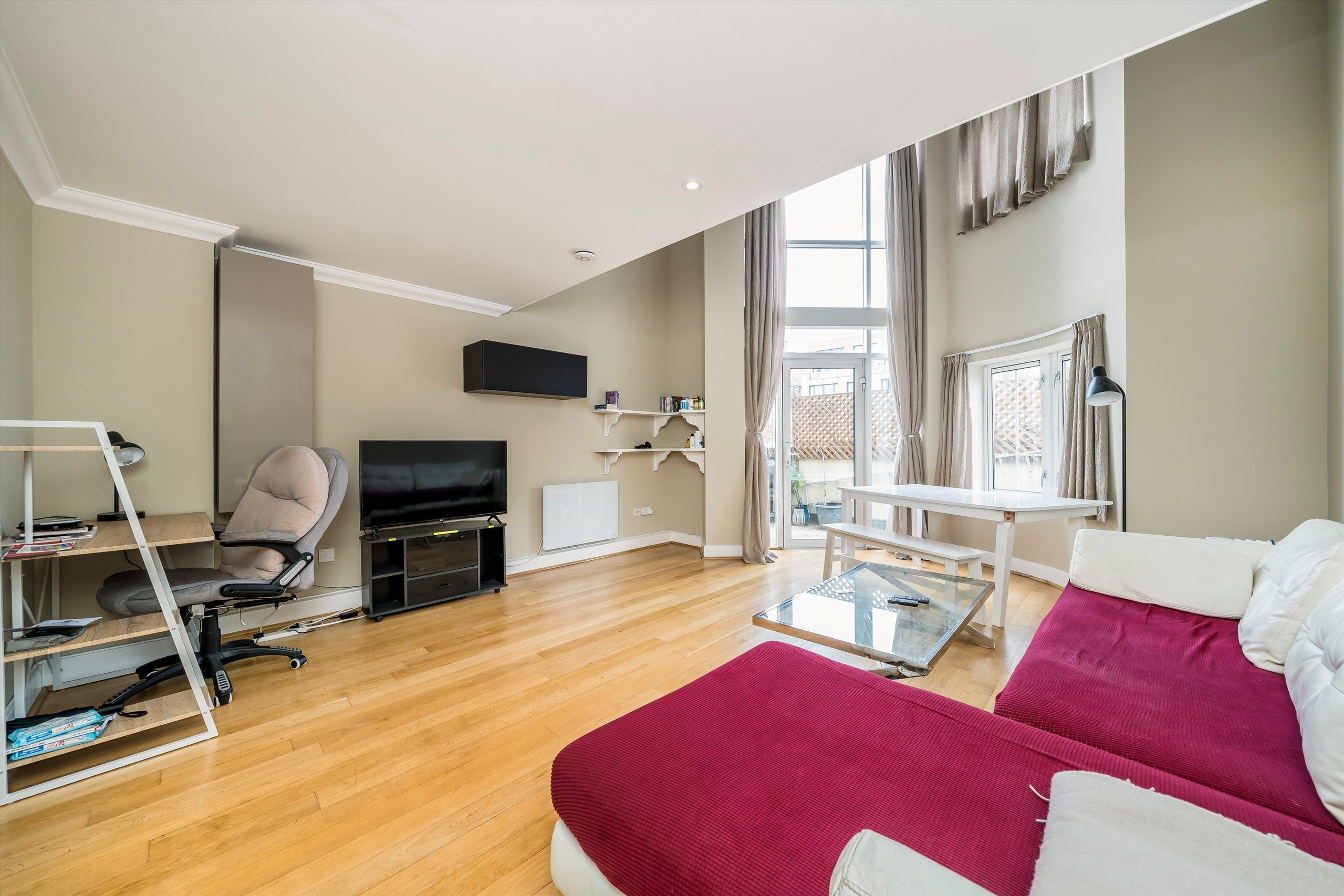 Flat Gunter Grove in Greater London