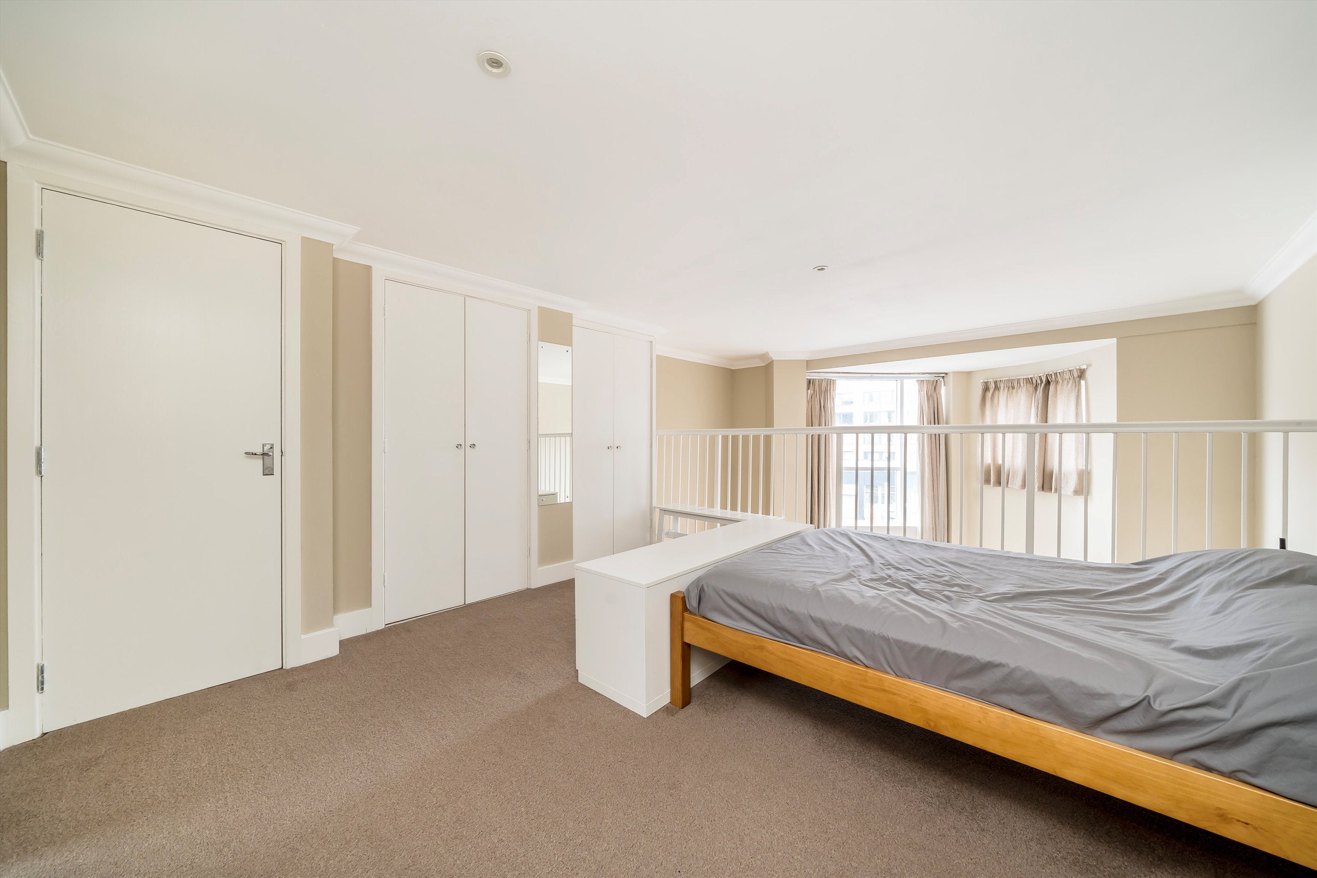 Flat Gunter Grove in Greater London