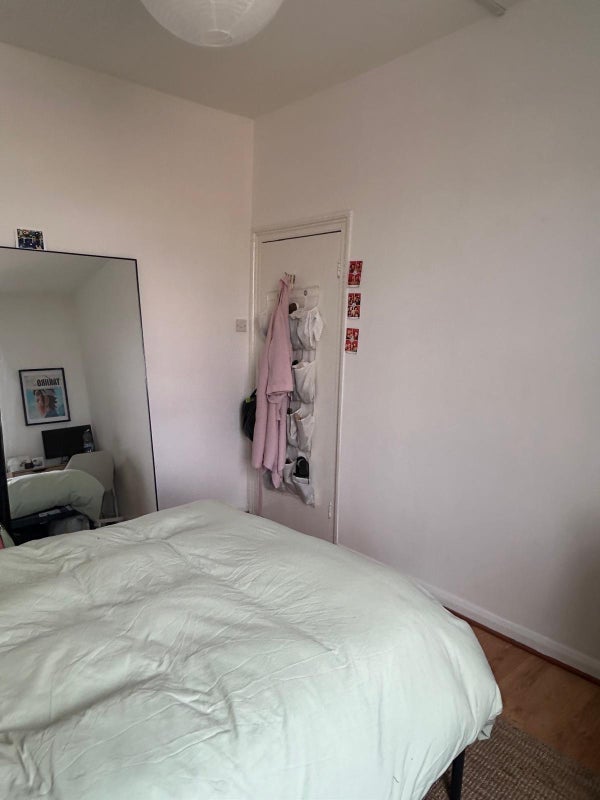 Room Homerton High Street in Greater London