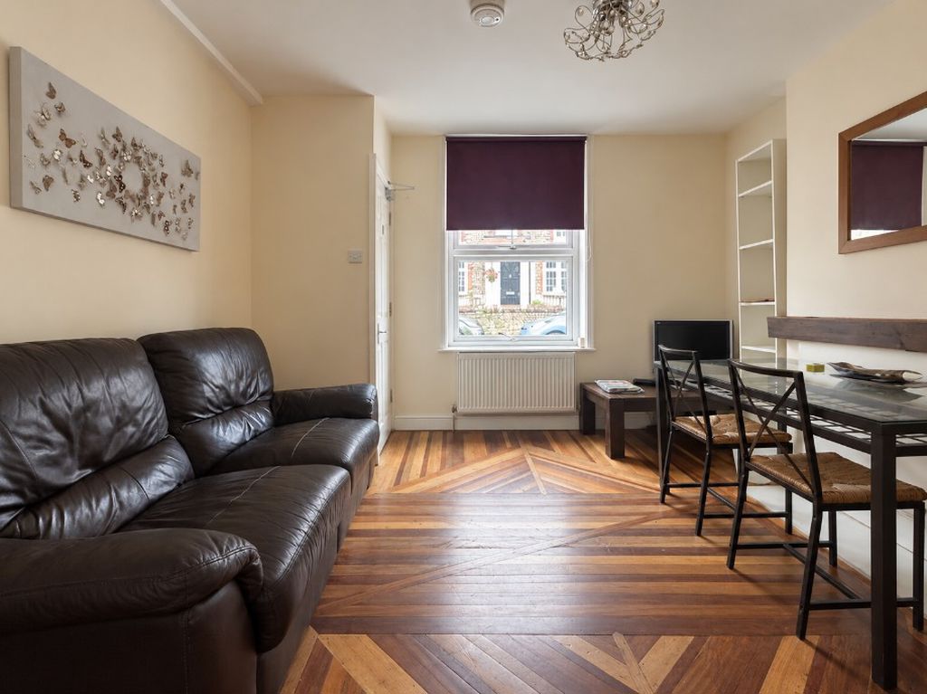 Room Oving Road in Chichester