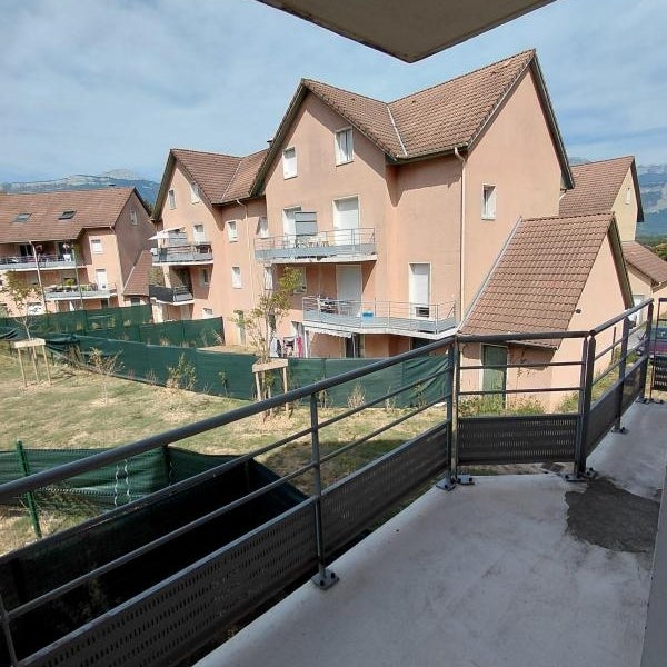 Flat Allée de Géraniums in Brignoud