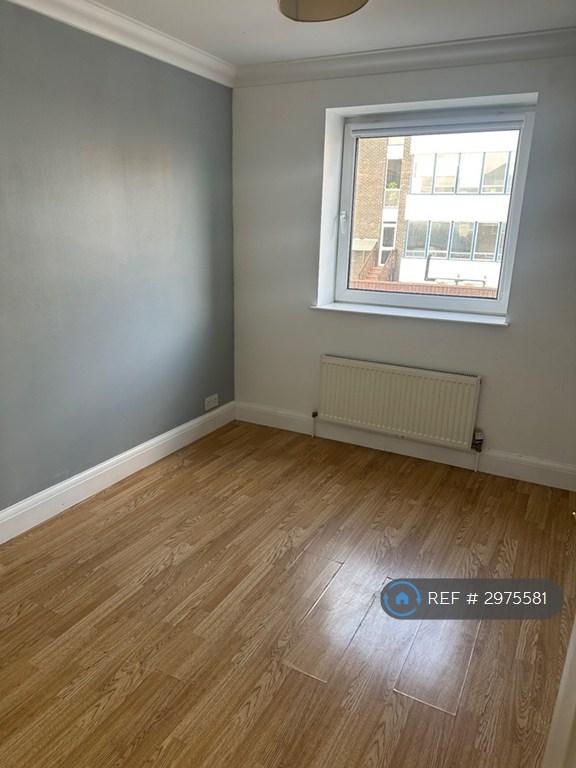 Flat The Broadway in Greater London