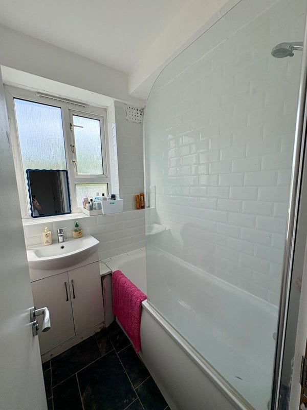 Room Penrose Grove in Greater London