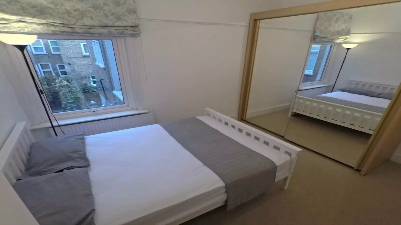 Flat St. Ann's Crescent in Greater London