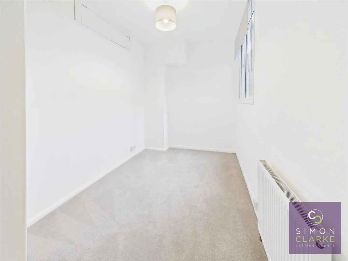 Flat Churchfield Avenue in Greater London