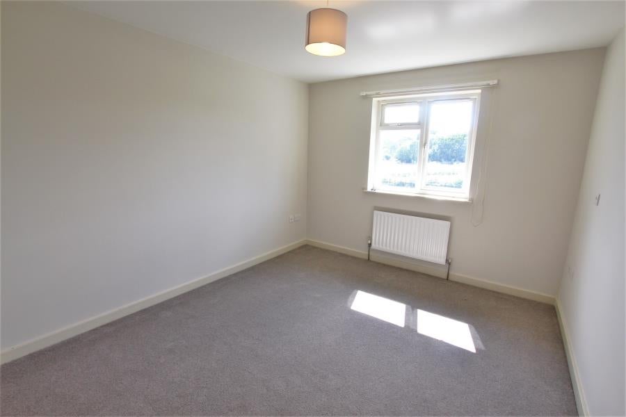 Flat Wisley Lane in Guildford