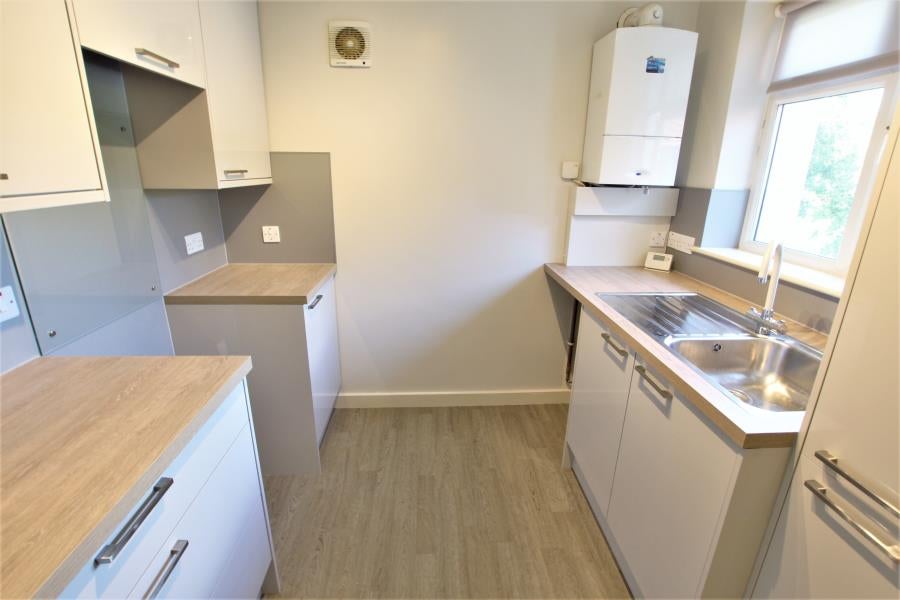 Flat Wisley Lane in Guildford