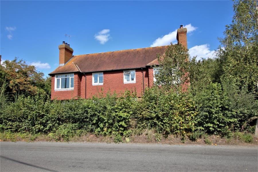 Flat Wisley Lane in Guildford