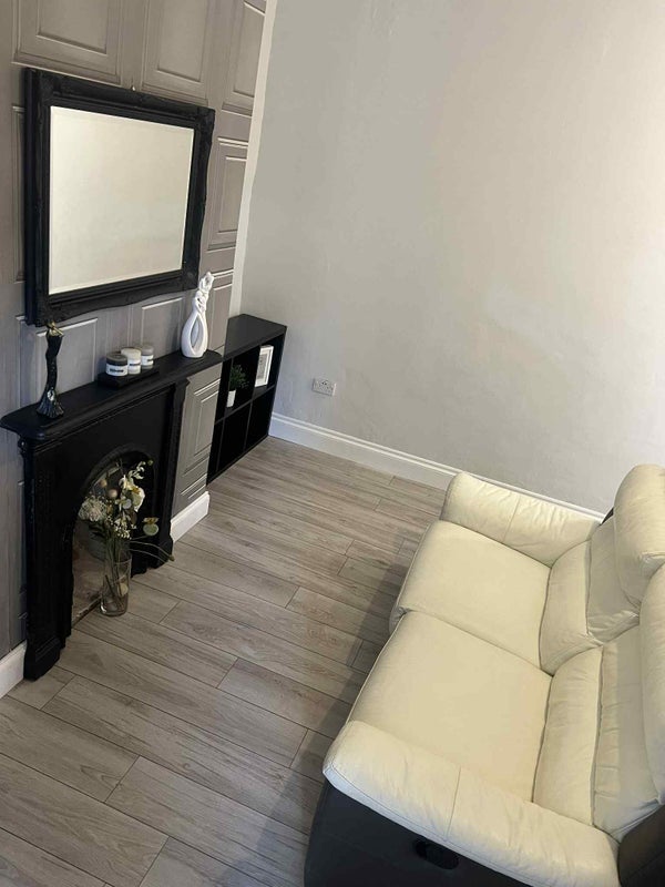 Room Southwick Road in Sunderland