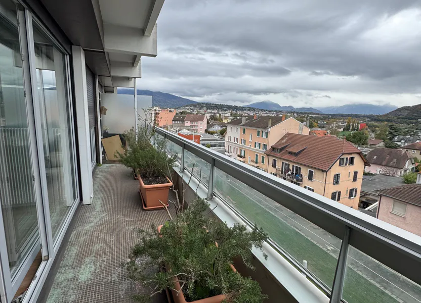 Flat Rue de l'Industrie in Gaillard