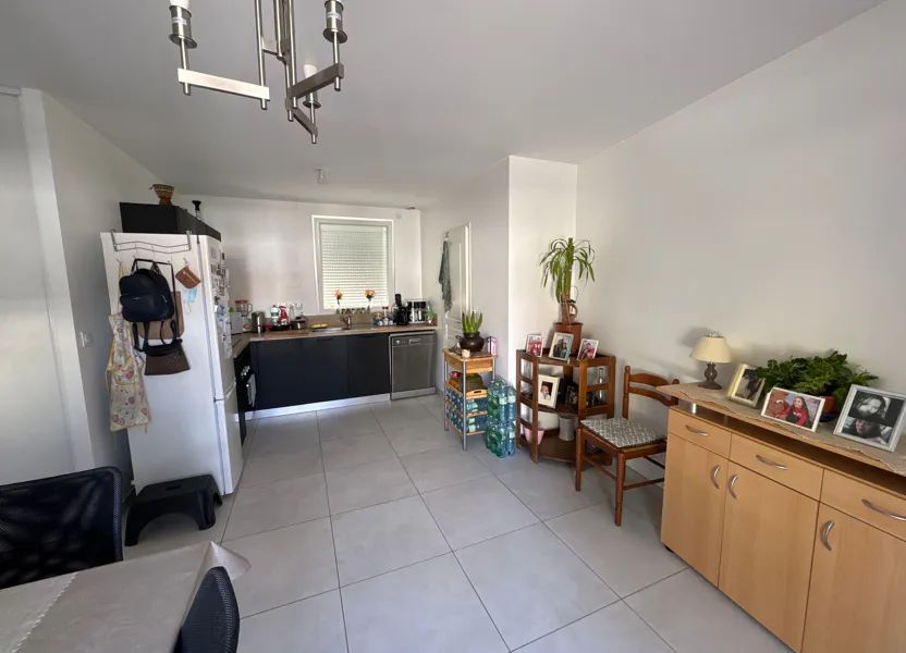 Flat Rue Centrale in Pont-de-Chéruy