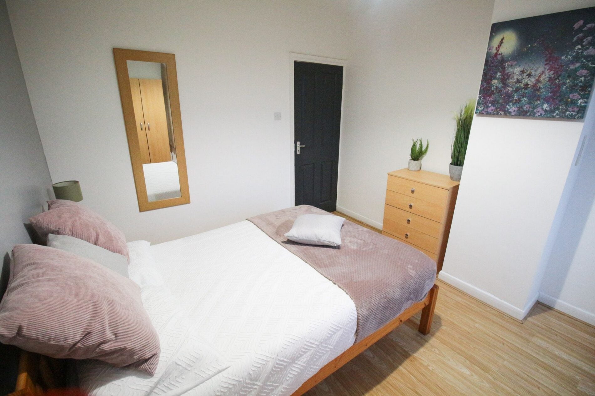 Room Shakespeare Street in Lincoln