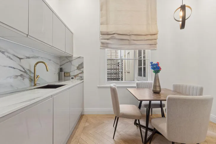 Flat Chesham Street in City of Westminster
