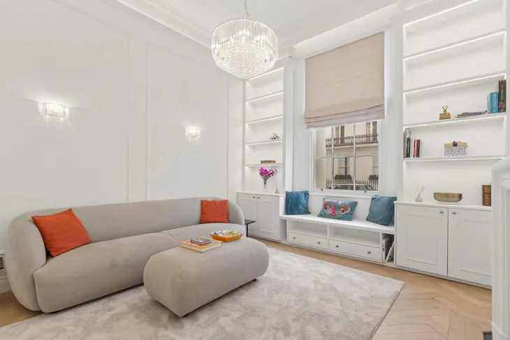 Flat Chesham Street in City of Westminster