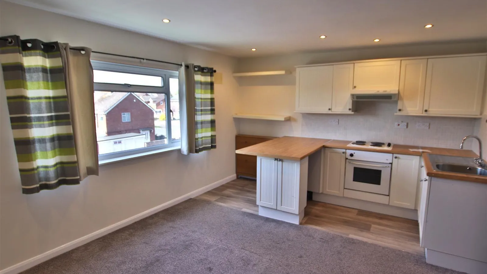 Flat Swilgate Road in Tewkesbury