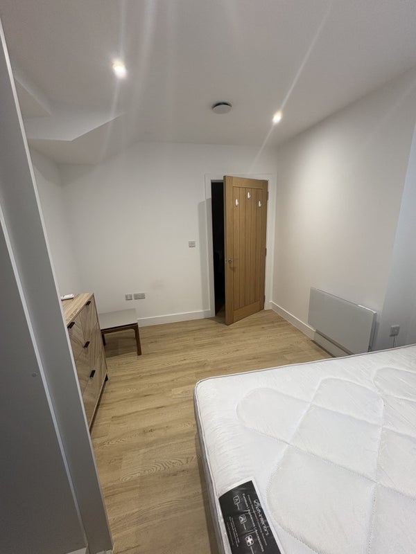 Room Wilmslow Road in Manchester