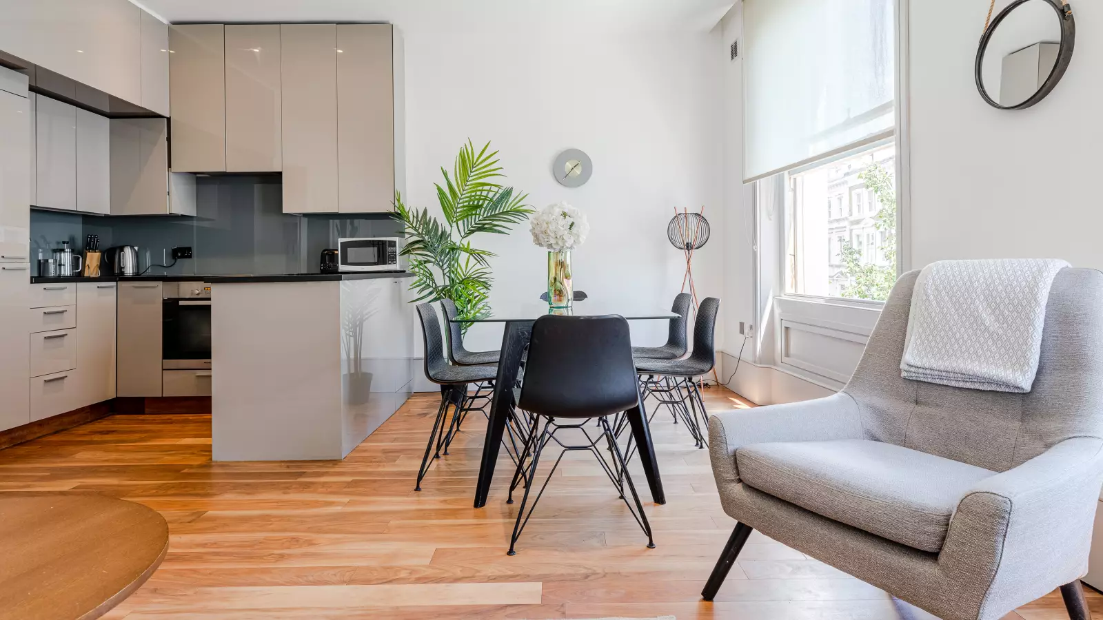 Flat Knaresborough Place in Greater London