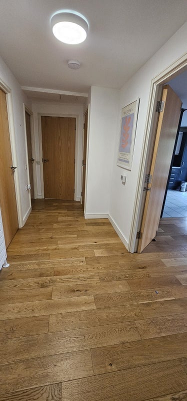 Room Hunt Close in Greater London