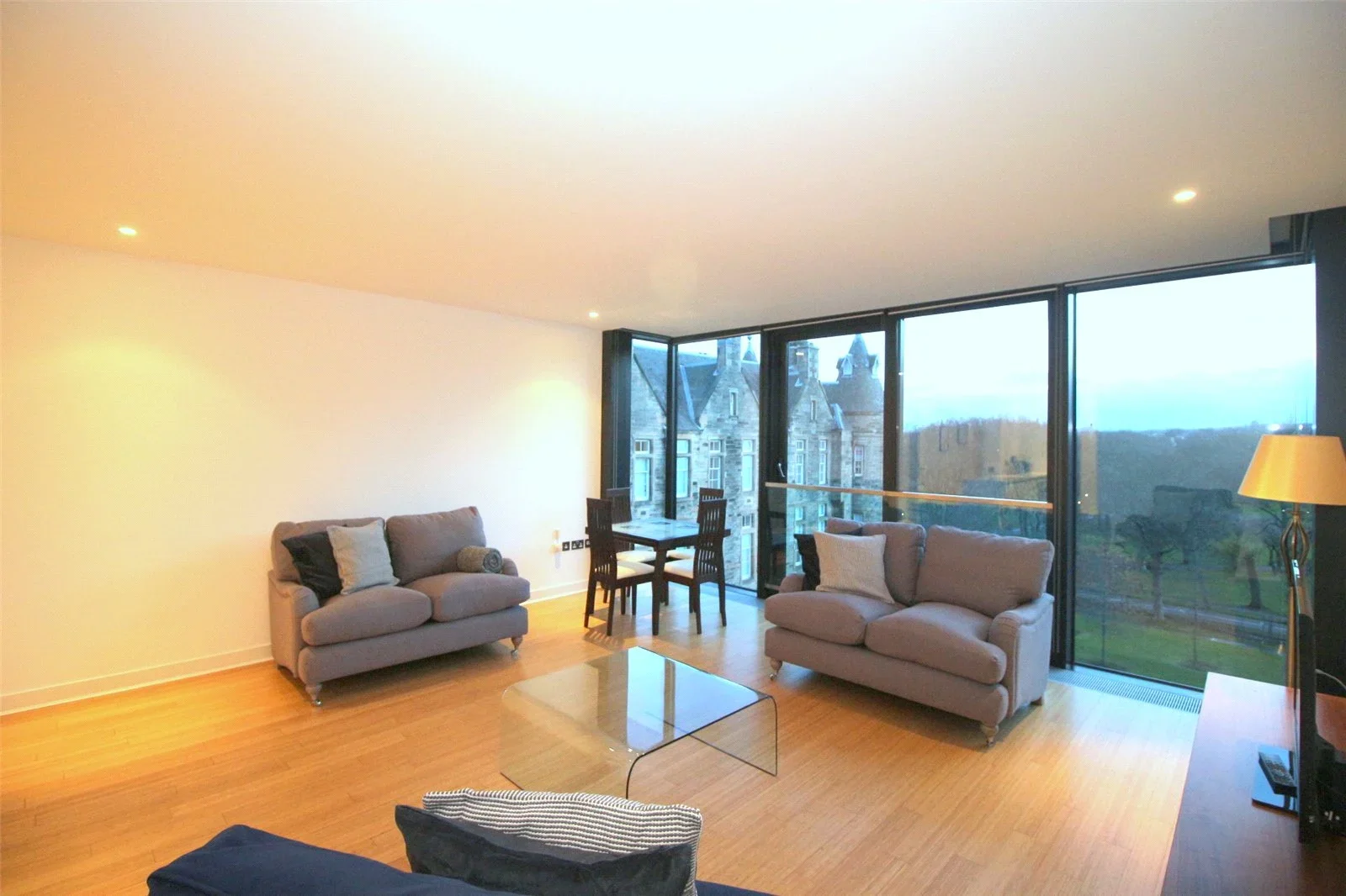 Flat Simpson Loan in City of Edinburgh