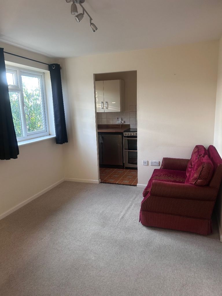 Flat Rosemary Close in Bristol