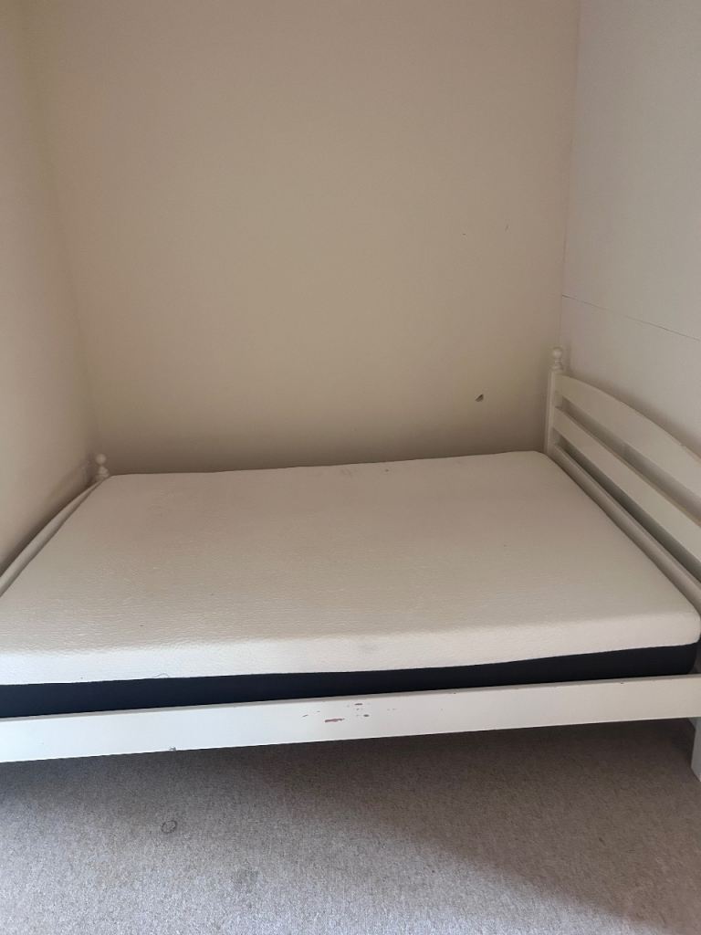 Flat Rosemary Close in Bristol