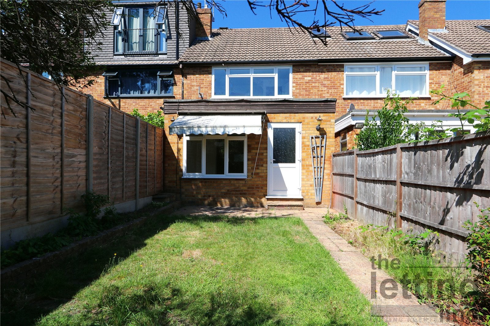 House Youngmans Close in Greater London