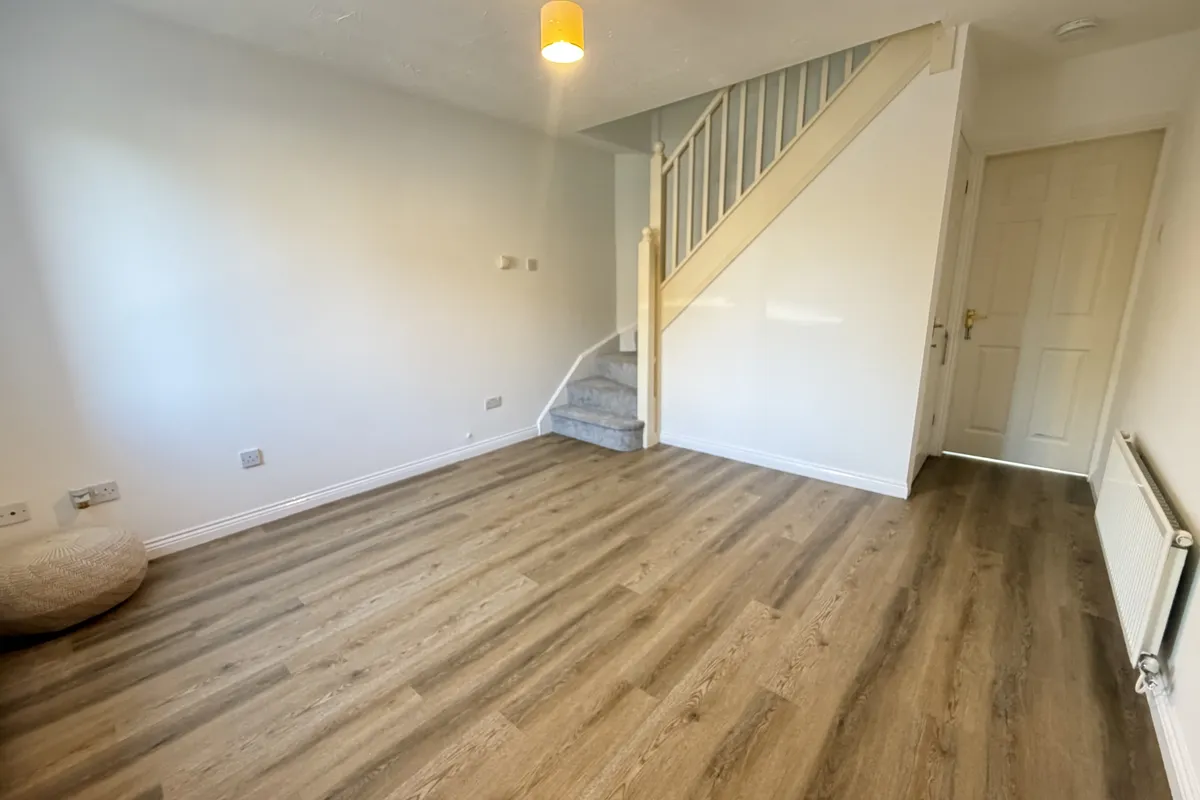 House Thomson Close in Rugby