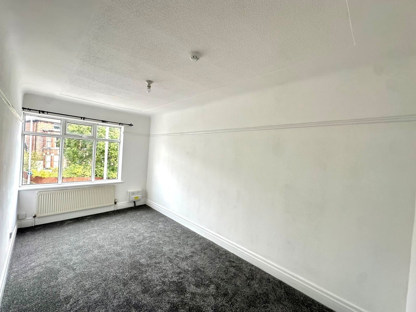 Flat Old Chester Road in Bebington
