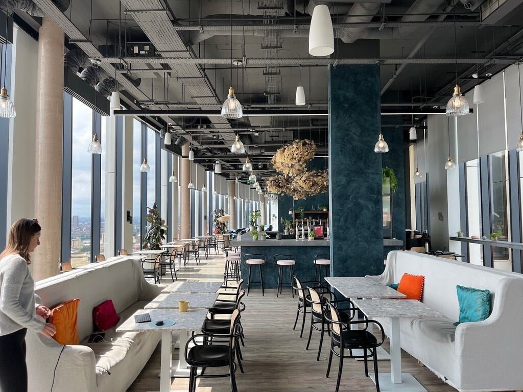 Flat Crossharbour Plaza in Greater London