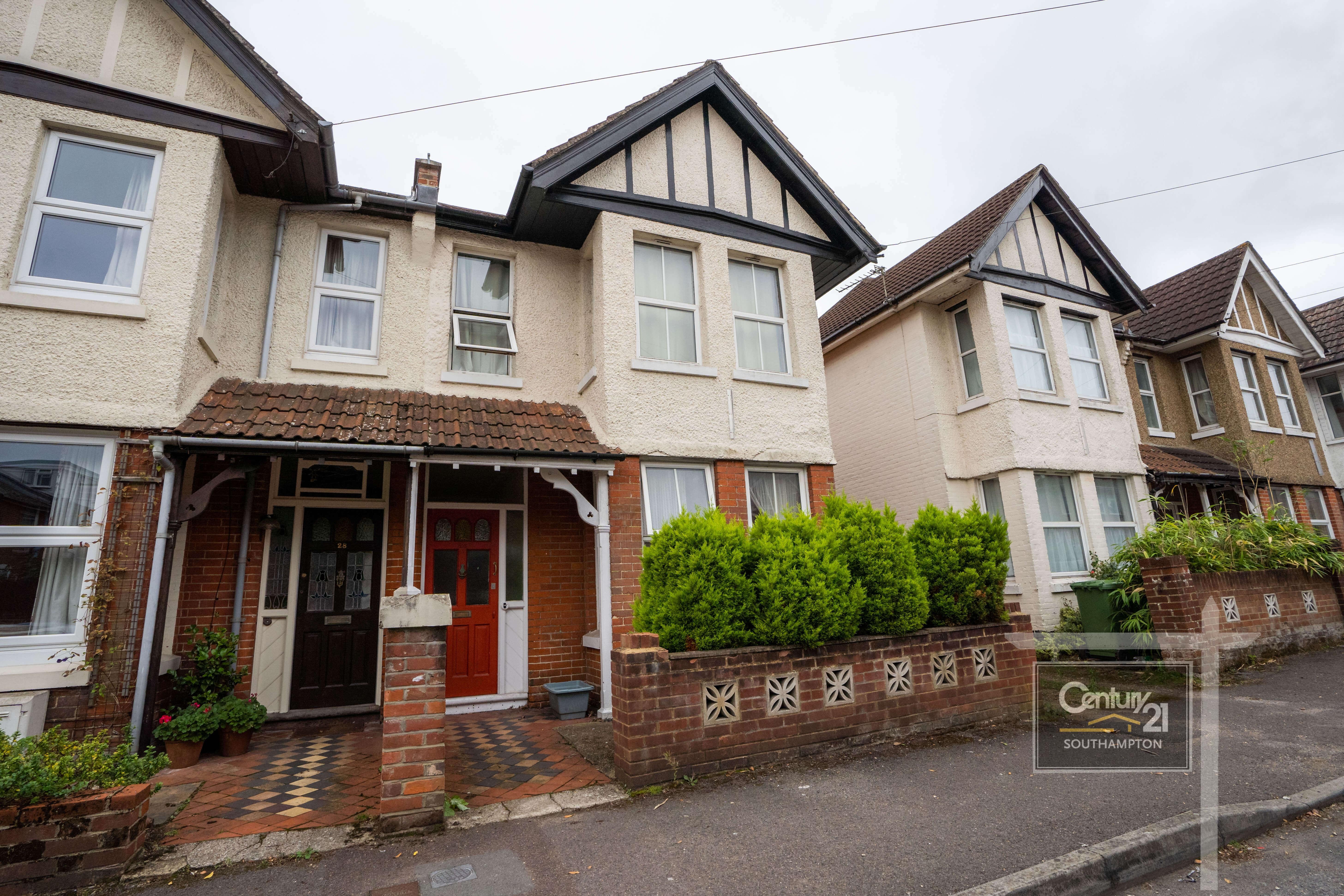 House Holyrood Avenue in Southampton