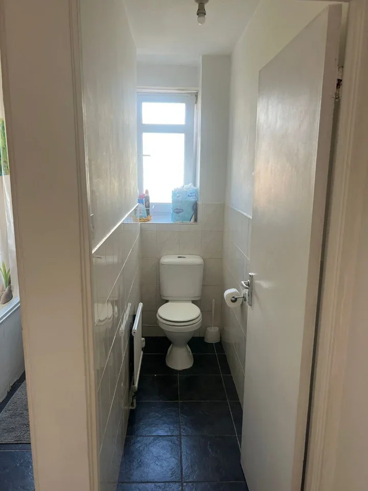Room Raglan Street in Greater London