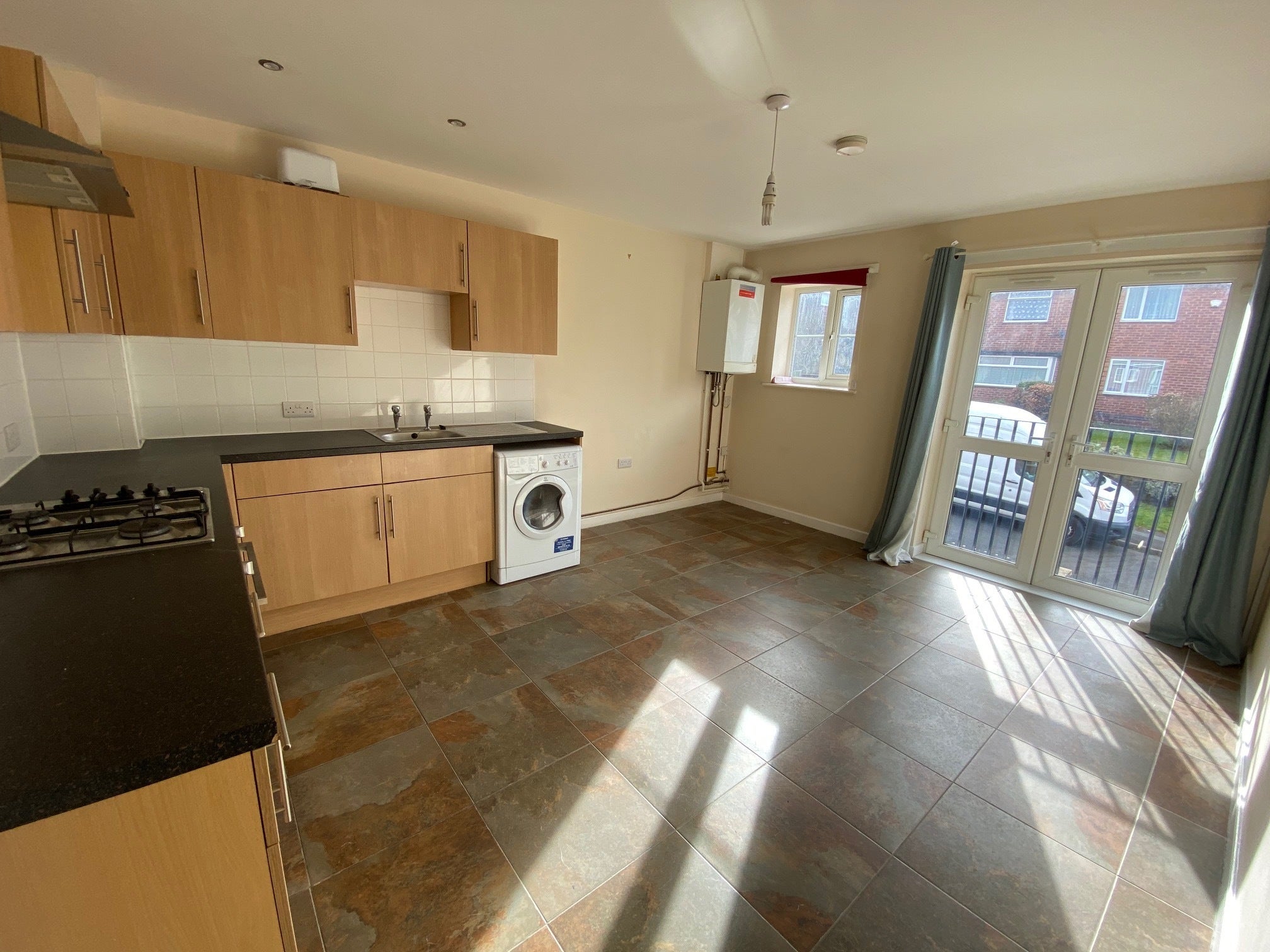 Flat Lancaster Road in Chesterfield