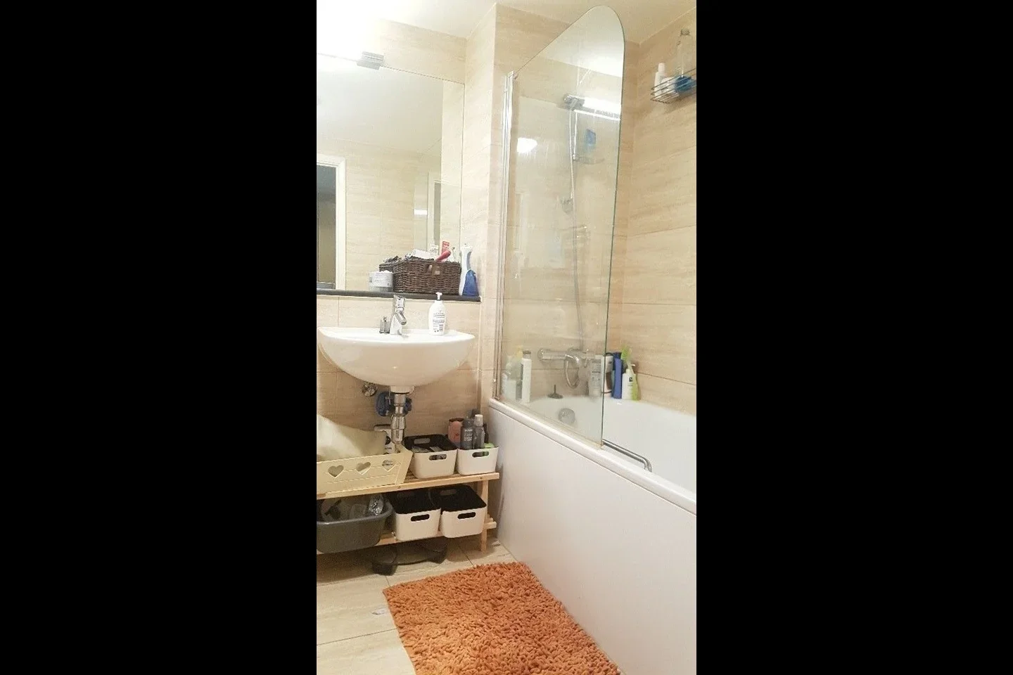 Flat Belsize Road in Greater London