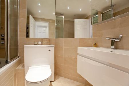 Flat Willow Road in Greater London