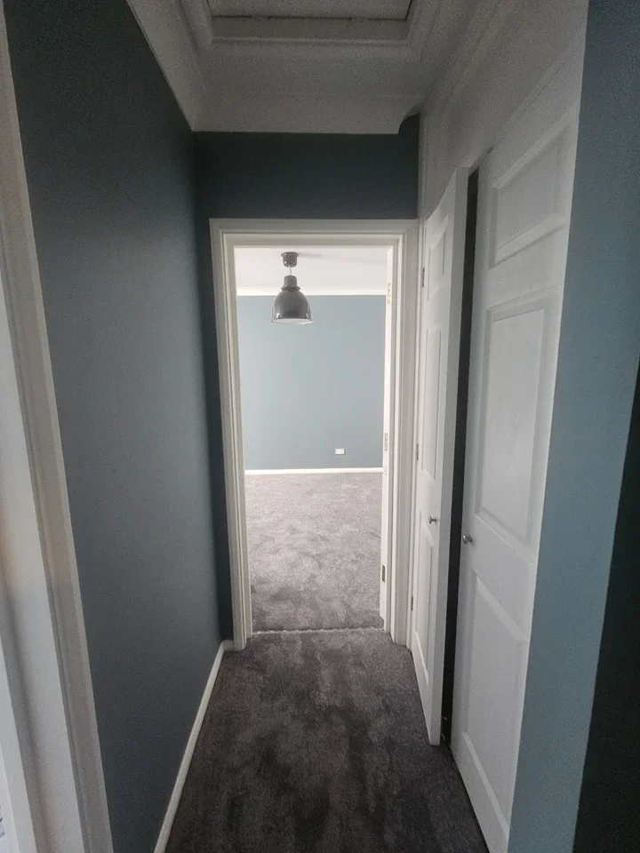 Flat Dolphin Court in Flackwell Heath