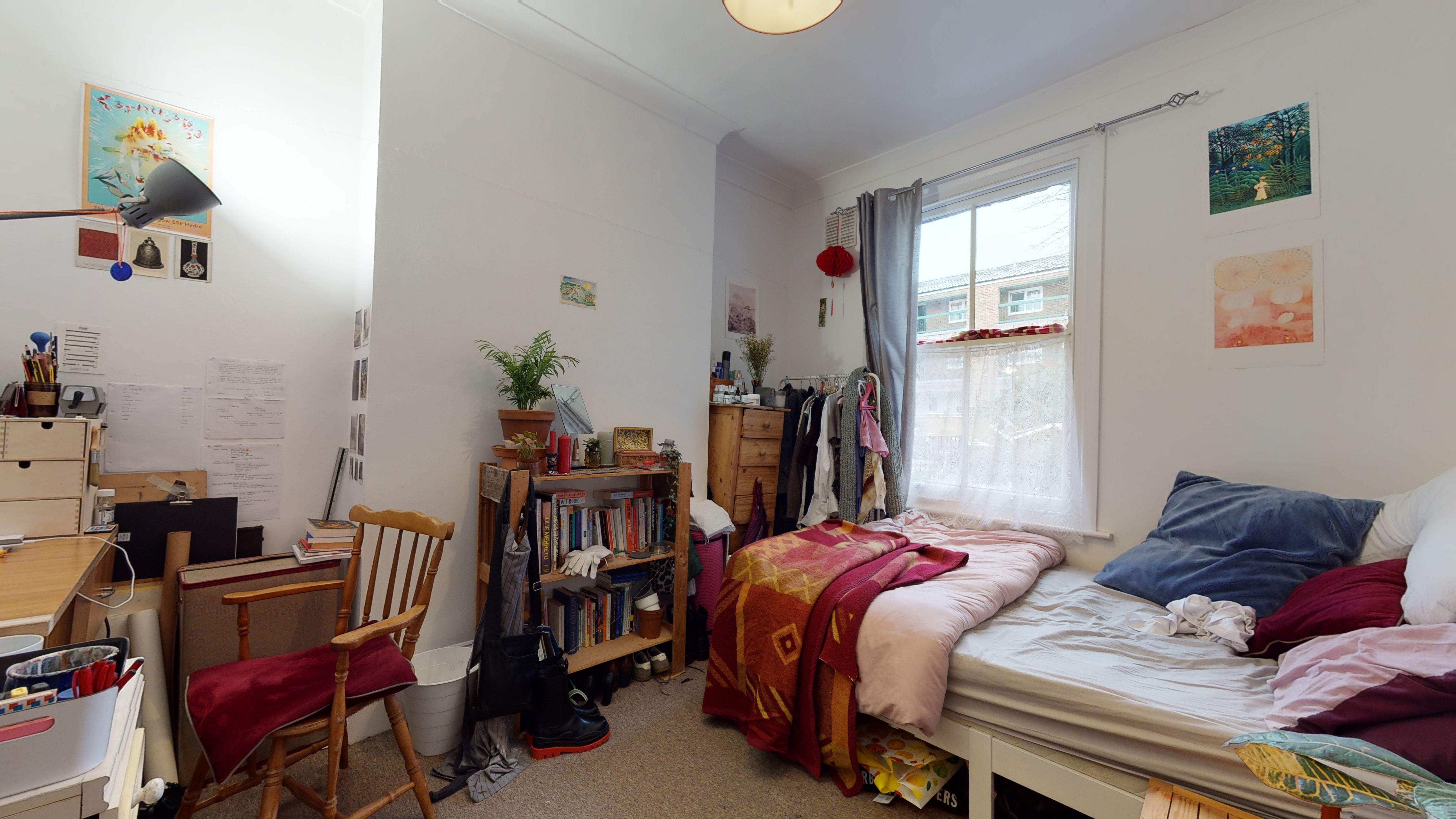 Flat Graces Road in Greater London