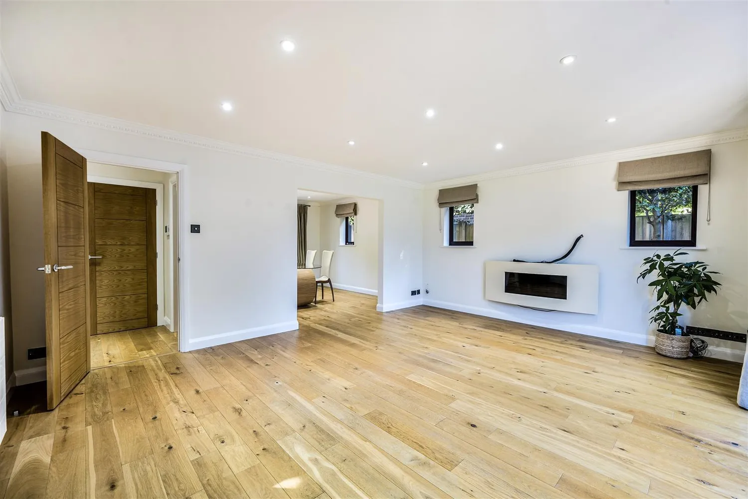 House Ockham Road South in Guildford