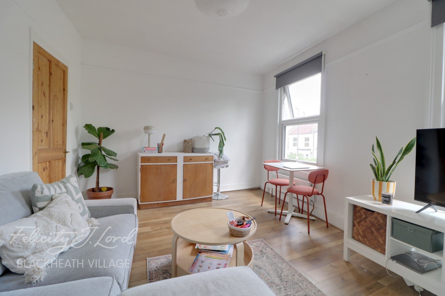 Flat Westcombe Hill in Greater London