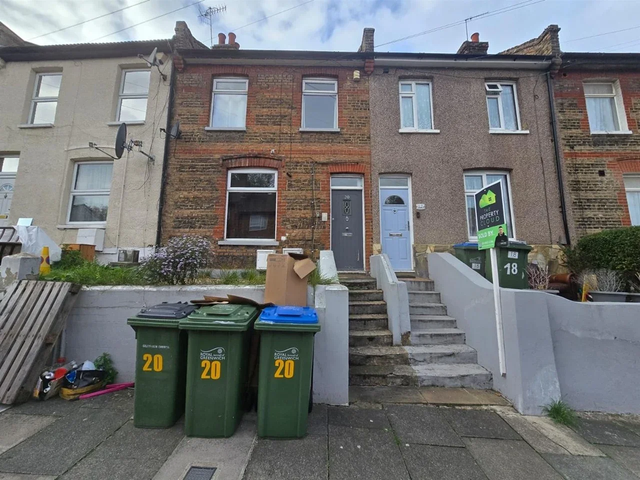 Flat Parkdale Road in Greater London