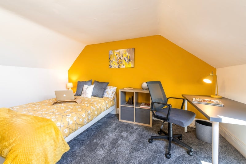 Room Farr Street in Bristol