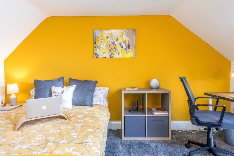 Room Farr Street in Bristol