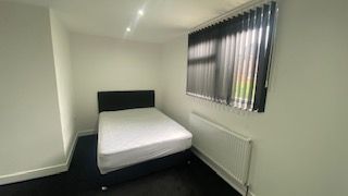 Room Cornwall Road in Coventry