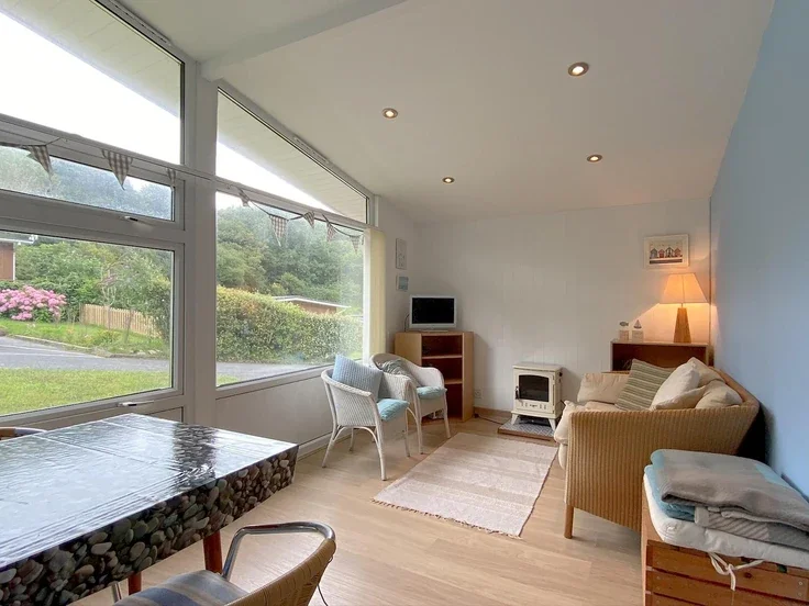 Flat Caswell Road in Newton