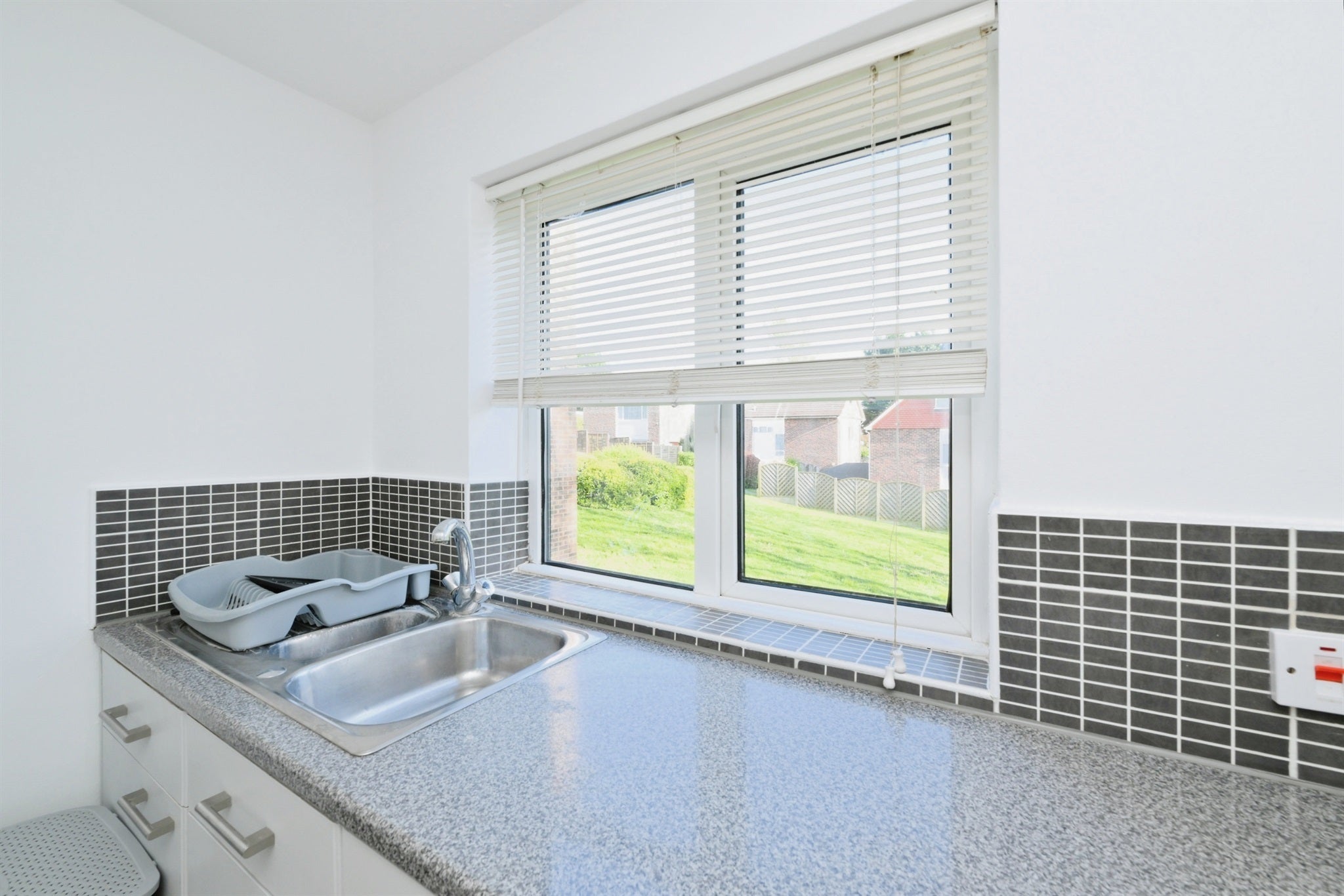 Flat Hillside in Hoddesdon