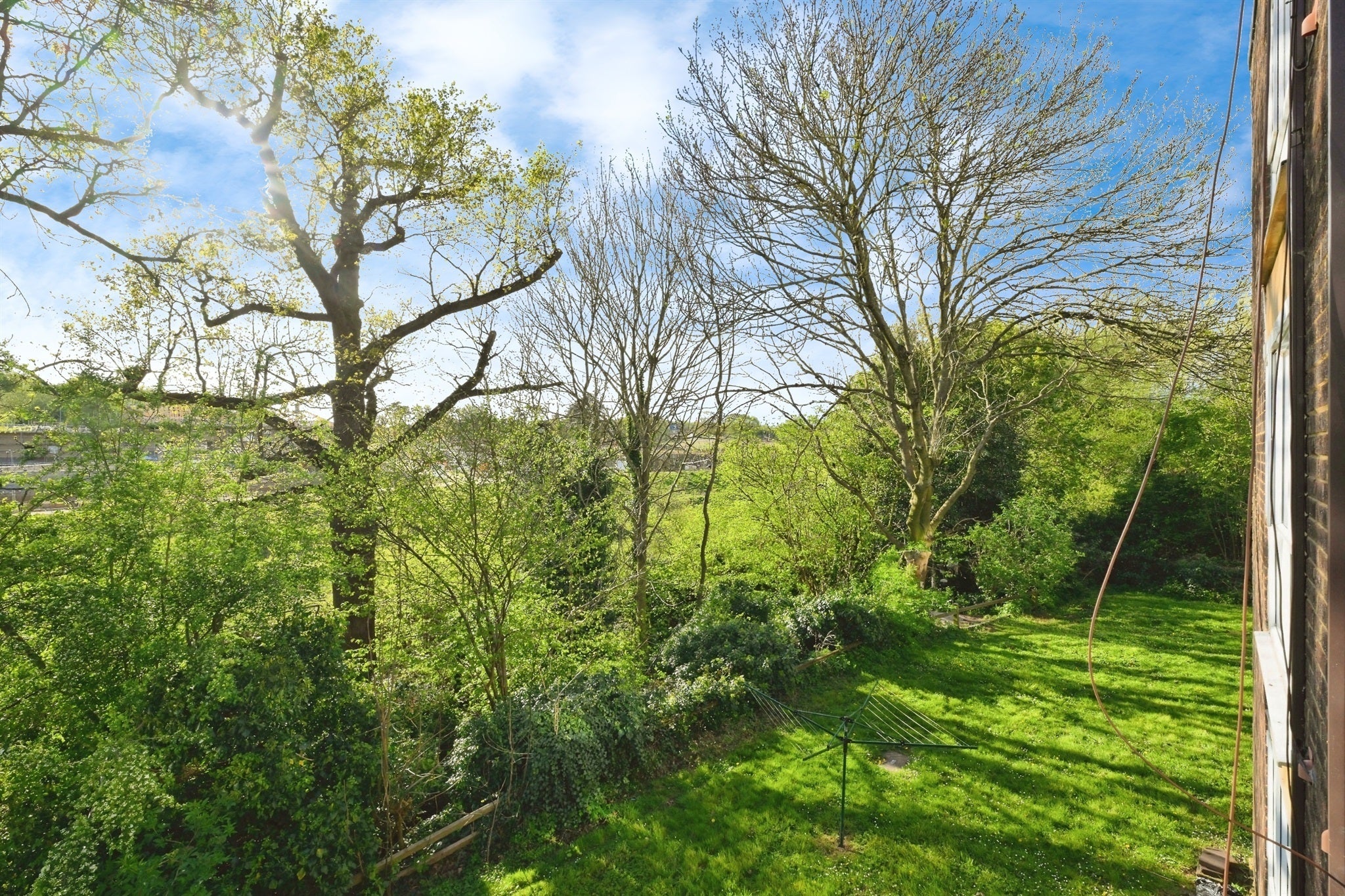 Flat Hillside in Hoddesdon