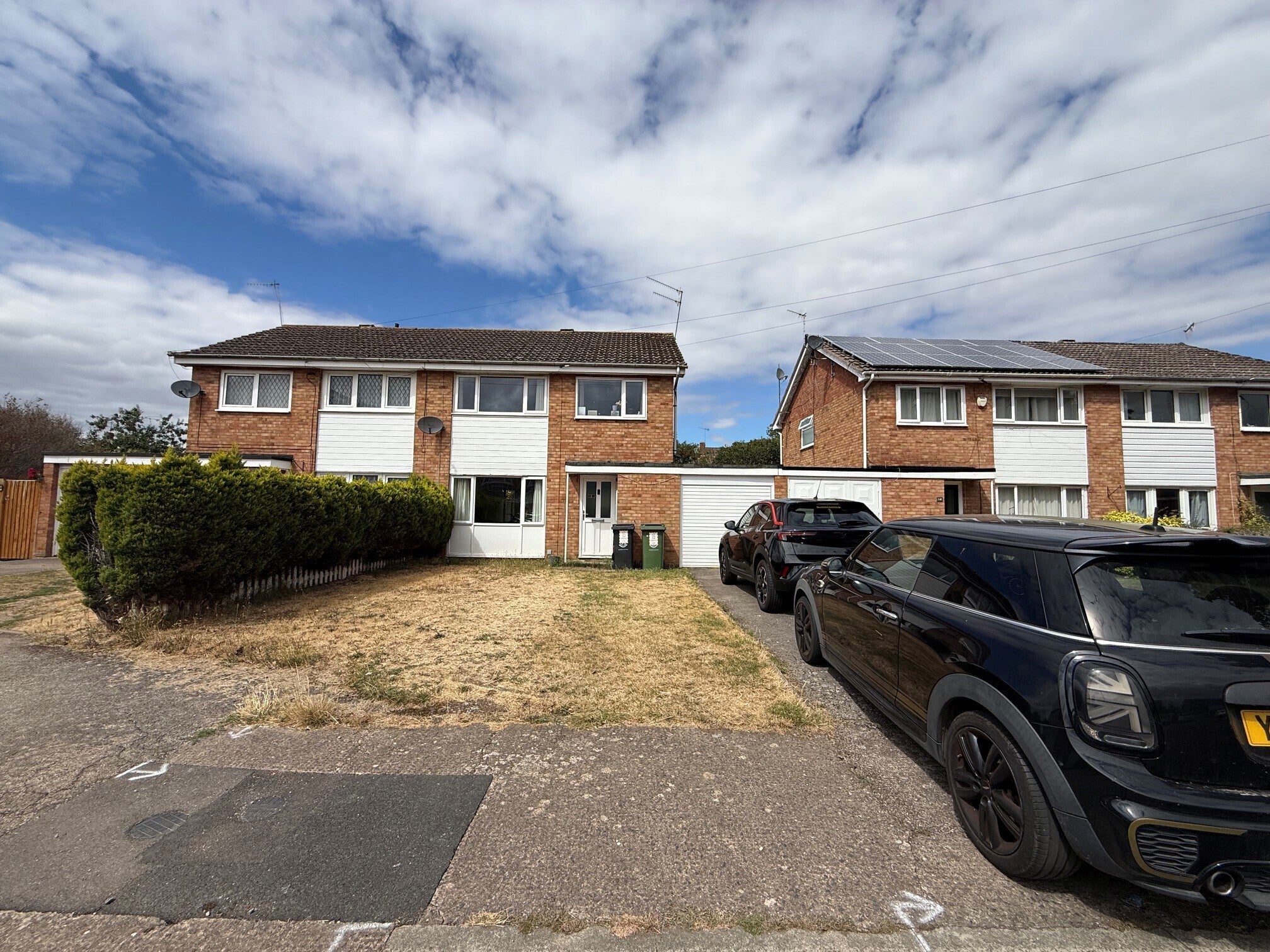 Flat Edmonton Close in Worcester