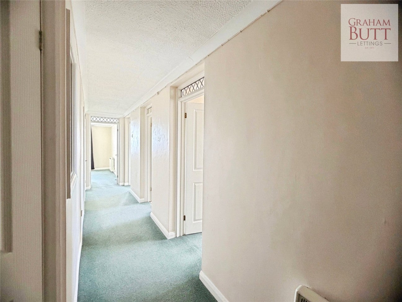 Flat South Terrace in Arun