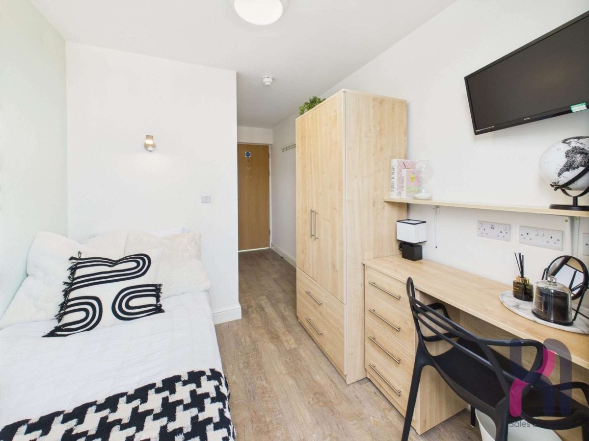 Room Mount Pleasant in Liverpool