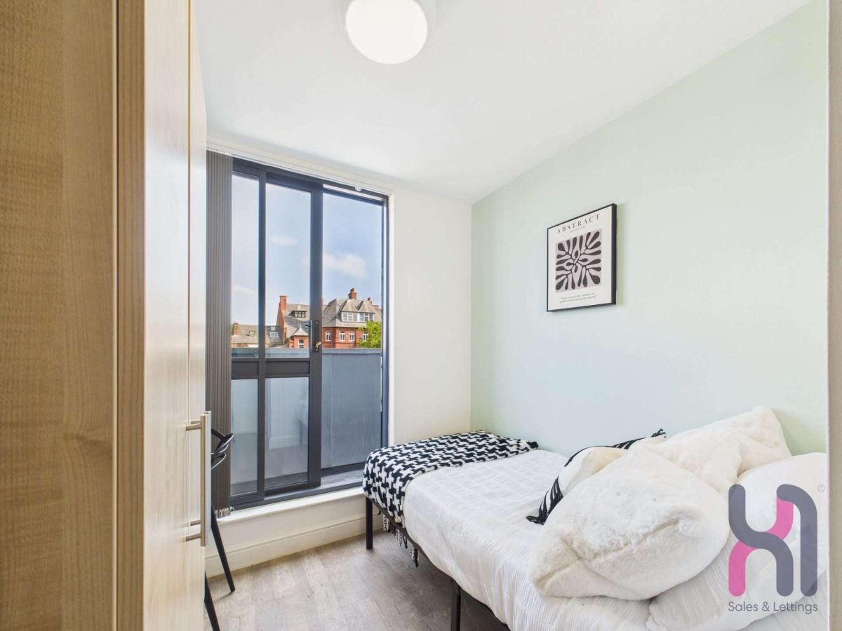 Room Mount Pleasant in Liverpool