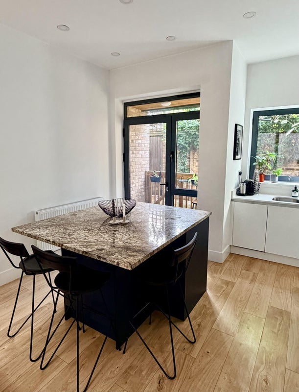 Flat Dalberg Road in Greater London